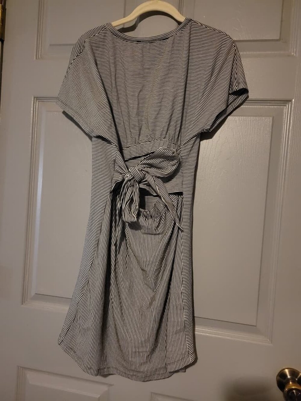 medium boutique short striped pock